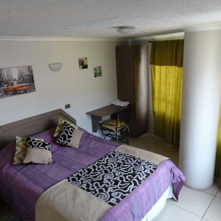 Hostal Quinta Normal 安托法加斯塔 外观 照片